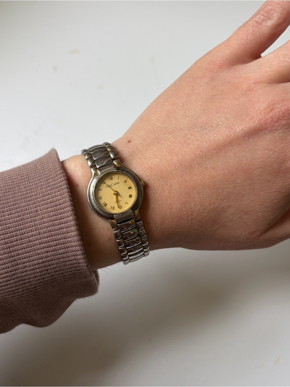 Vintage Oleg Cassini Analog Womens 25mm Wrist Watch *working
